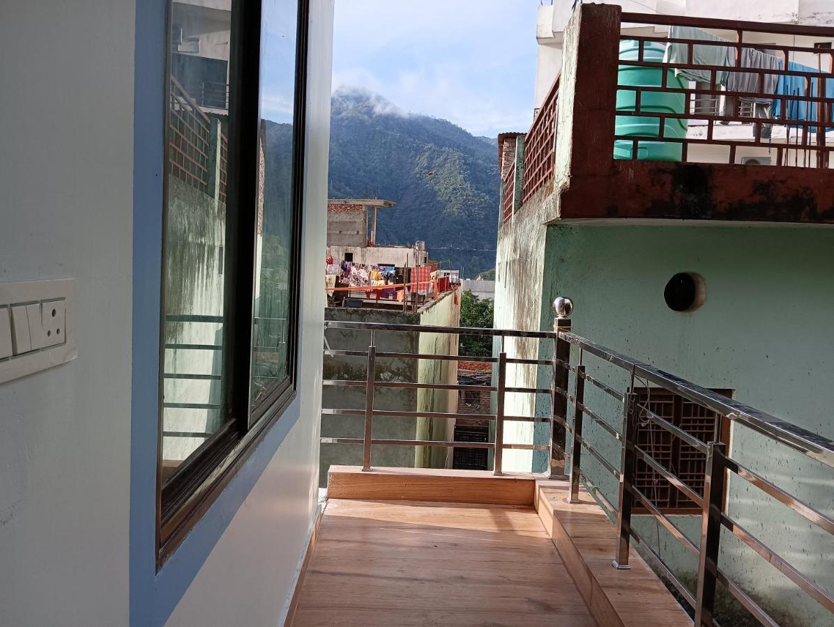 Crescent Moon Homestay Rishīkesh المظهر الخارجي الصورة